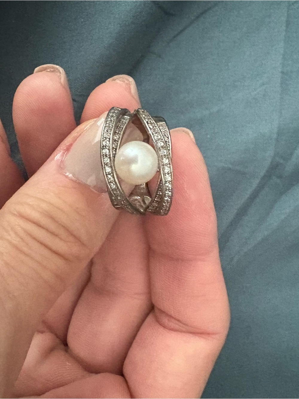 Pearl and Pavé Crystal Split-Band Ring in Silver